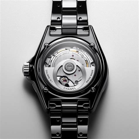 Chanel j12 calibre